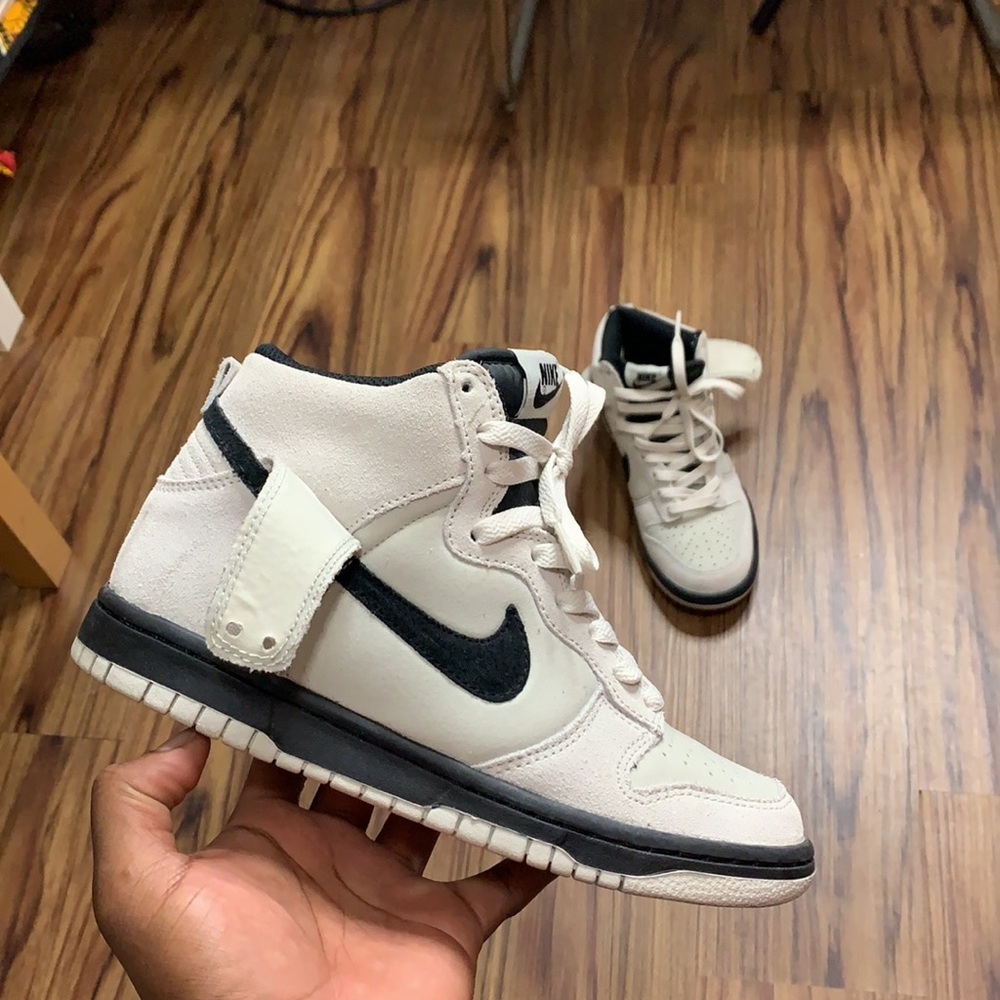 Nike Dunk SB High “Light Bone” Boys (5.5Y)